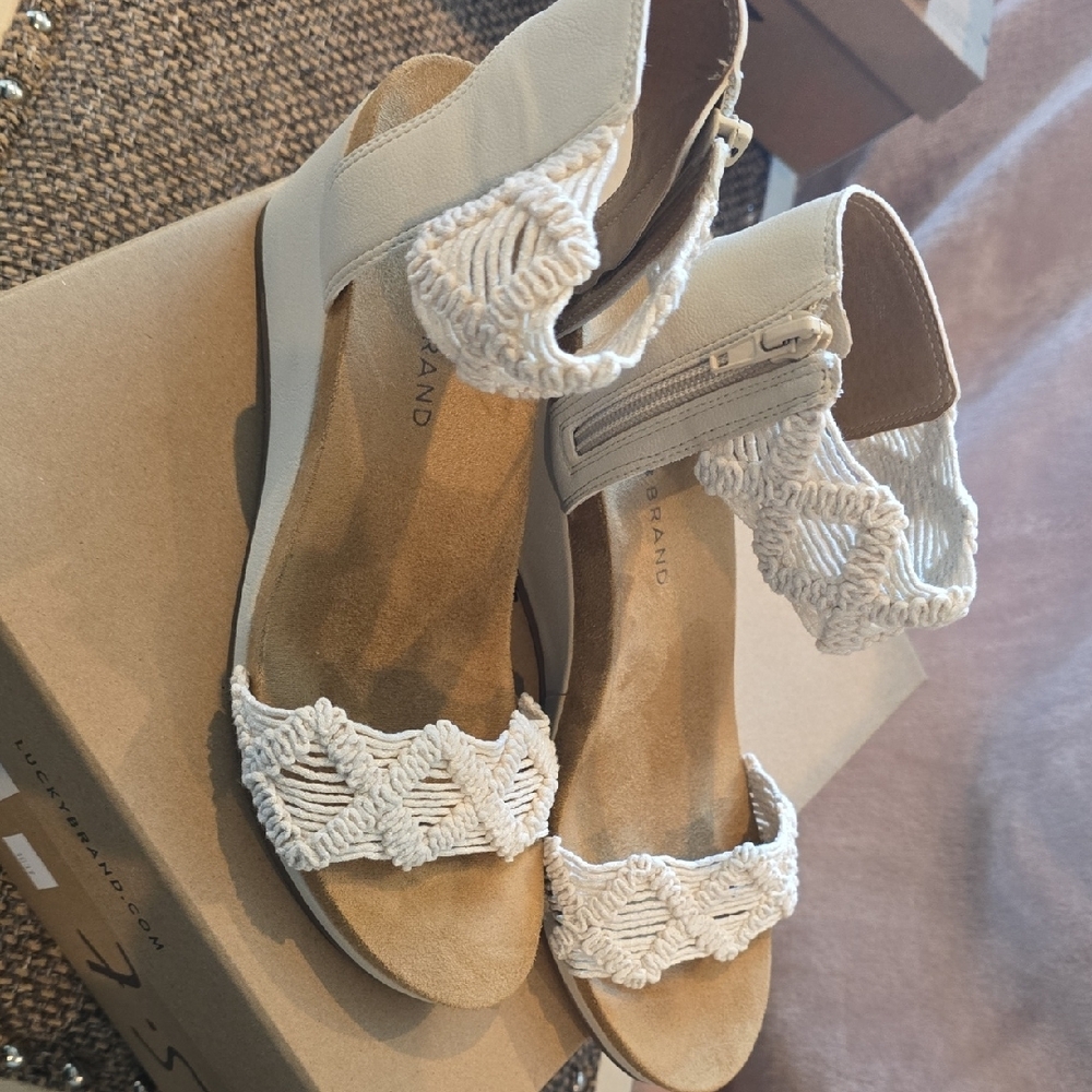 Lucky Brand Women's Tan and Cream Wedges - Picture 2 of 9